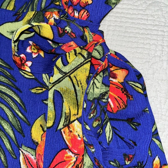 Women’s Lush Dress - Picture 4 of 9